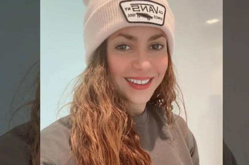 Shakira gorrito.jpg
