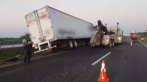 Cierres en carreteras por accidentes y bloqueos hoy