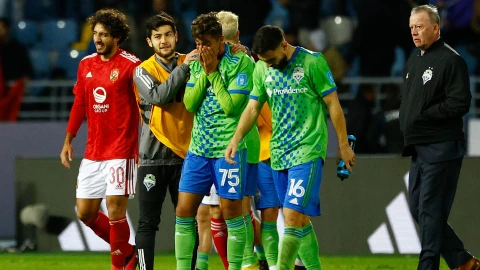 Jugadores de Seattle Sounders se lamentan