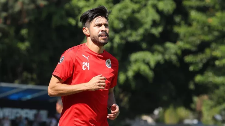 Oribe Peralta con Chivas