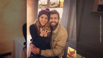 Shakira y Pique FIFA BALLON 2011.jpg