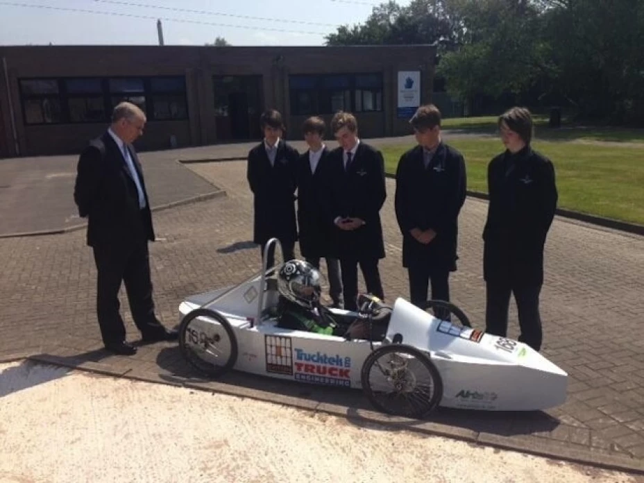 Al preguntarle sobre los mensajes insultantes que ha recibido Andrés, un vocero del palacio dijo que el duque es un defensor de la libertad de expresión