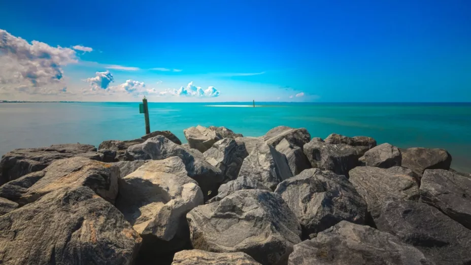 Mexico Beach tiene playas de arena blanca y aguas claras.