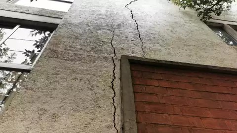 Microsismos en CDMX: Desalojan 8 edificios de Mixcoac por daños estructurales