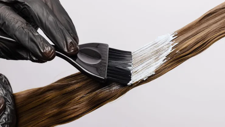 El tinte que cubre tus canas en minutos y es furor en las mujeres europeas