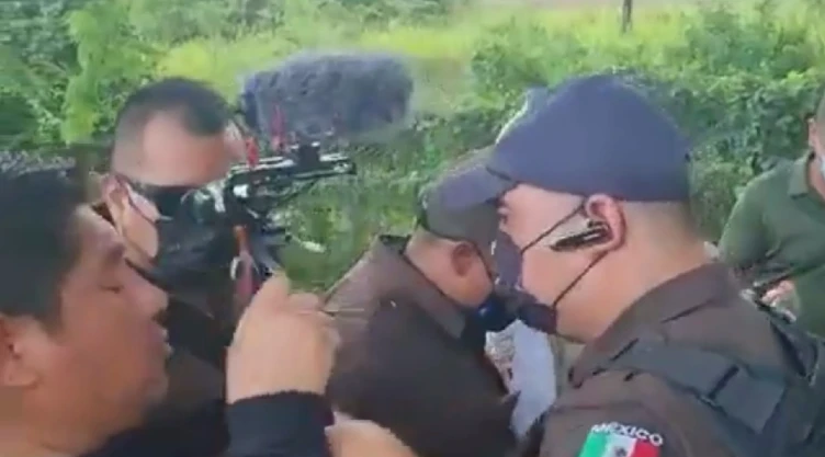 Chiapas INM agente periodista