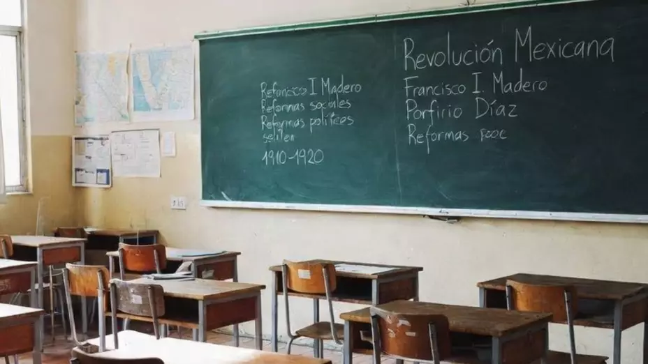 Suspensión clases Revolución Mexicana