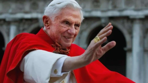 papa emerito benedicrto 16