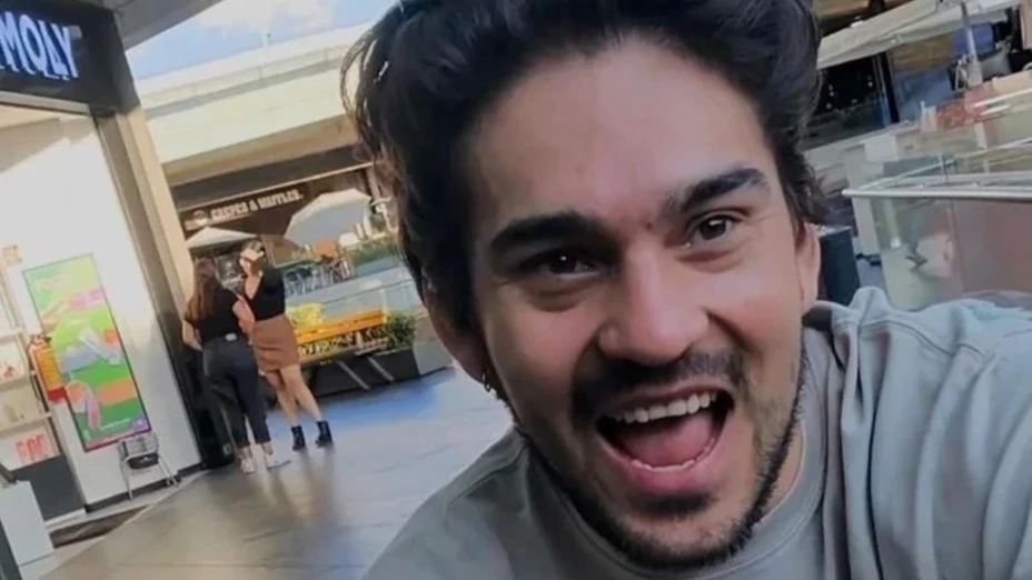 de-que-murio-actor-26-anos-james-hollcroft