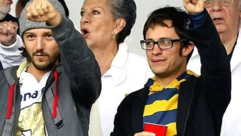 Así como Gael García Bernal, Diego Luna es un fan de hueso colorado de los Pumas
