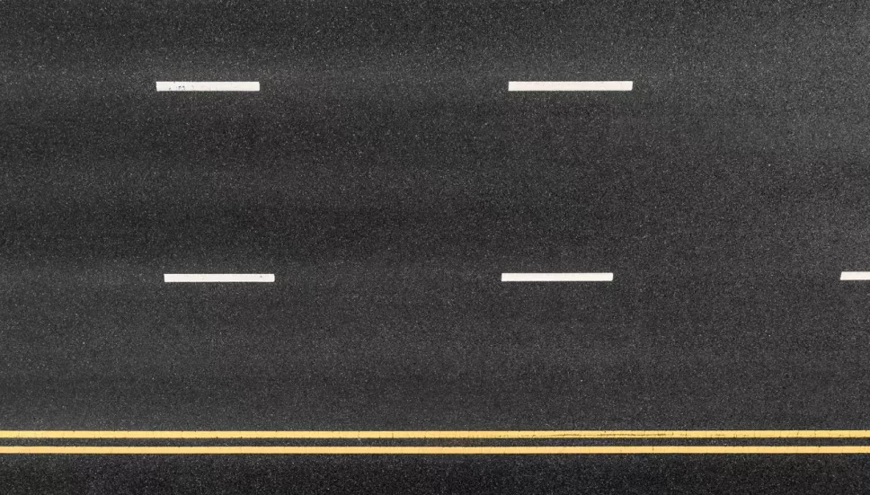 Significado de las lineas amarillas en carreteras