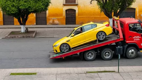 grua se lleva coche.jpg