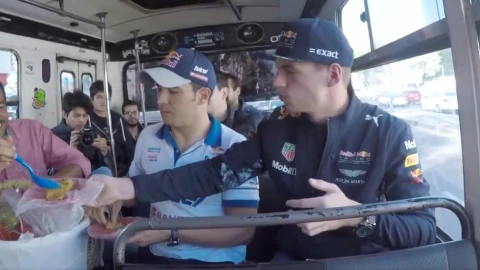 verstappen en micro.jpg