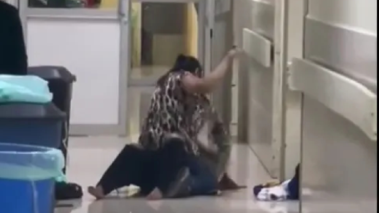 Mujeres se agarran a golpes en clinica IMSS en Motul; peleaban por la herencia