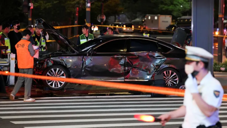Coche atropella a peatones en Seúl; deja nueva personas muertas y cuatro heridas