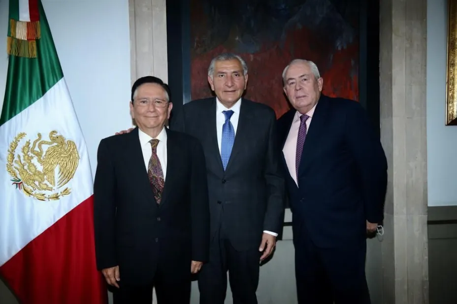 LEONEL COTA MONTAÑO E IGNACIO OVALLE.jpeg