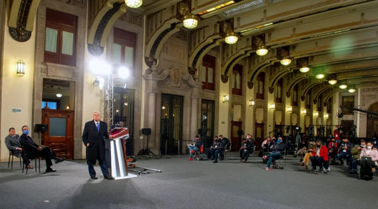 amlo-metro-adversarios.jpg