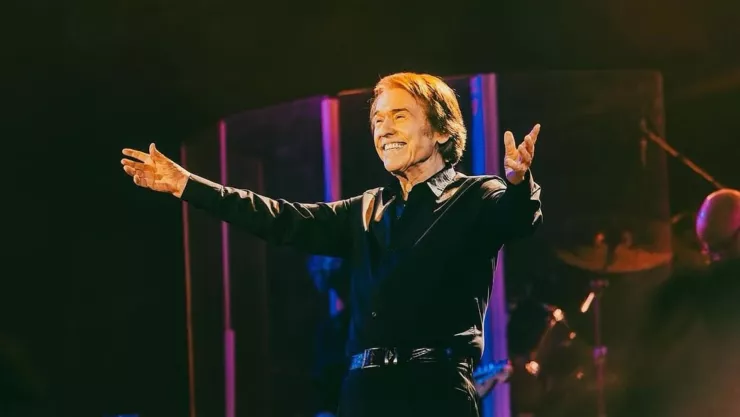 ‘Yo soy aquel’ que sigue fuerte: Raphael permanece estable tras susto de salud