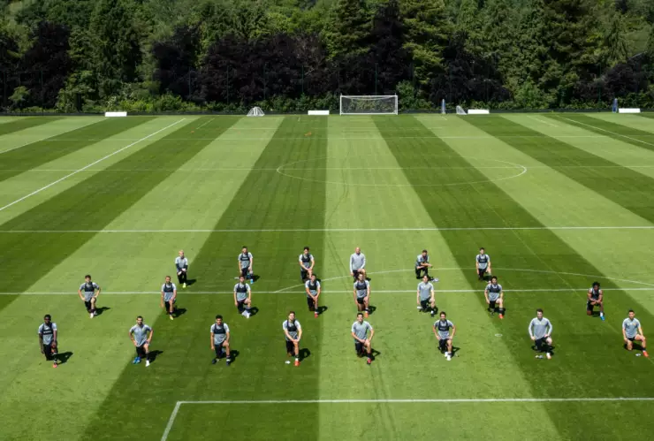 Raúl Jiménez y Wolves se unen a protestas por a Black Lives Matter