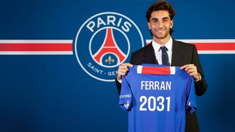 Presentación de Ferran Torres con PSG