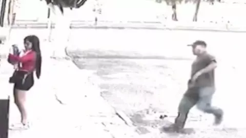 Hombre agrede sexualmente a mujer