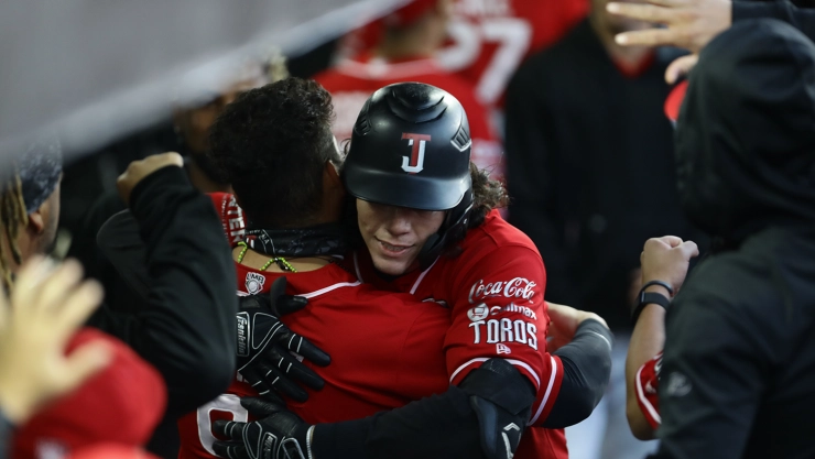 refuerzos pericos de puebla bravos de leon