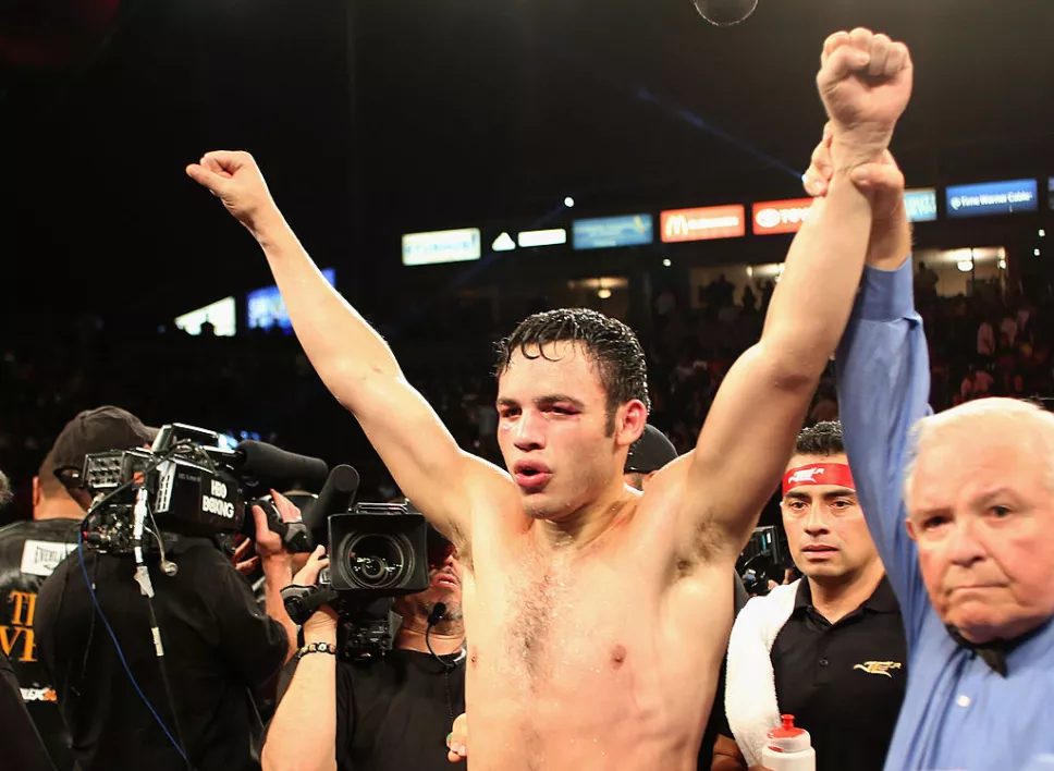 Julio Cesar Chavez Jr. v Brian Vera