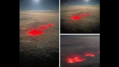 Misterioso resplandor rojo que captó un piloto mientras sobrevolaba el océano Atlántico