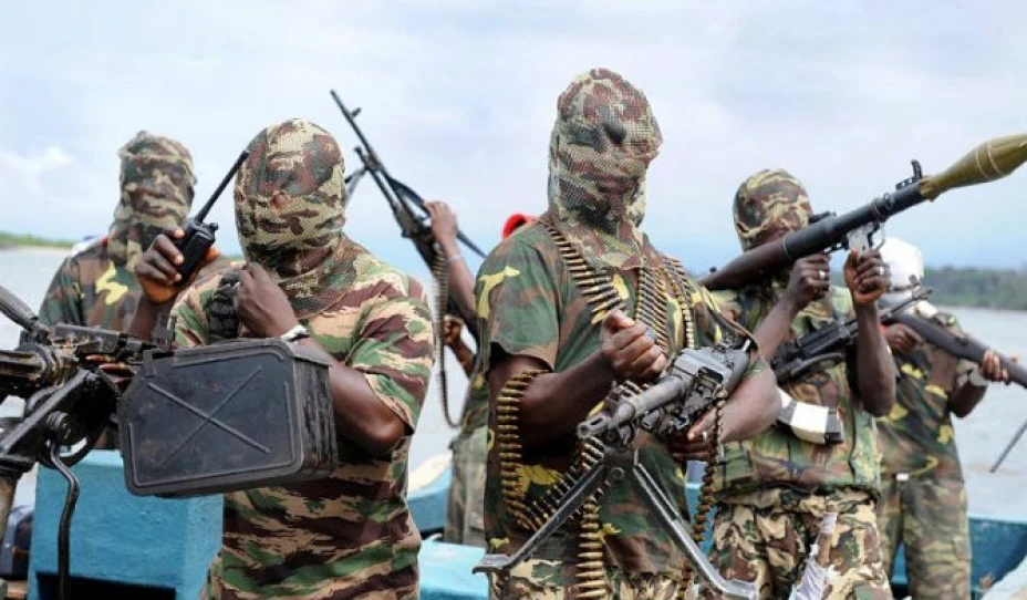 El ejército de Nigeria emitió una orden para que todas la unidades militares suspendan toda operación contra el grupo militante