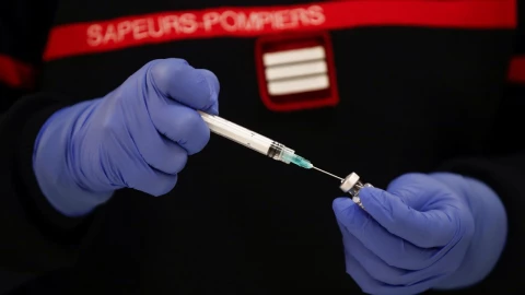 vacuna pfizer tercera dosis covid-19 .jpg