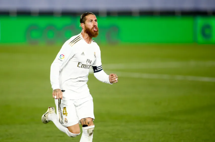 Real Madrid derrotó 2-0 al Mallorca y retomó el liderato.