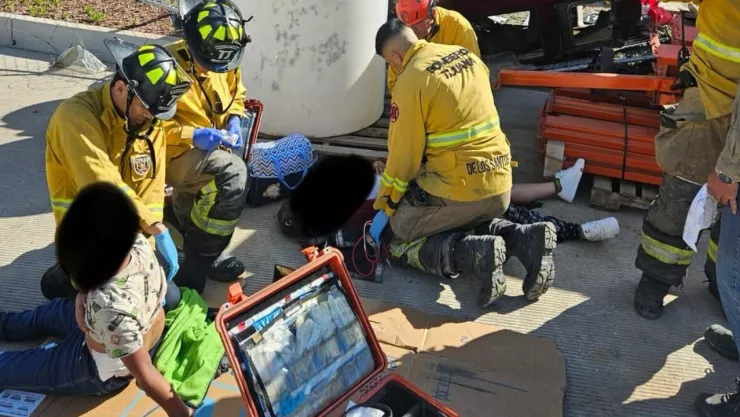 Esto pasó en el Bulevar 2000 de Tijuana hoy 5 de abril de 2025; una embarazada está herida