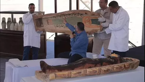 ataúd-3-mil-500-años-egipto-imagen-marge-los-simpson