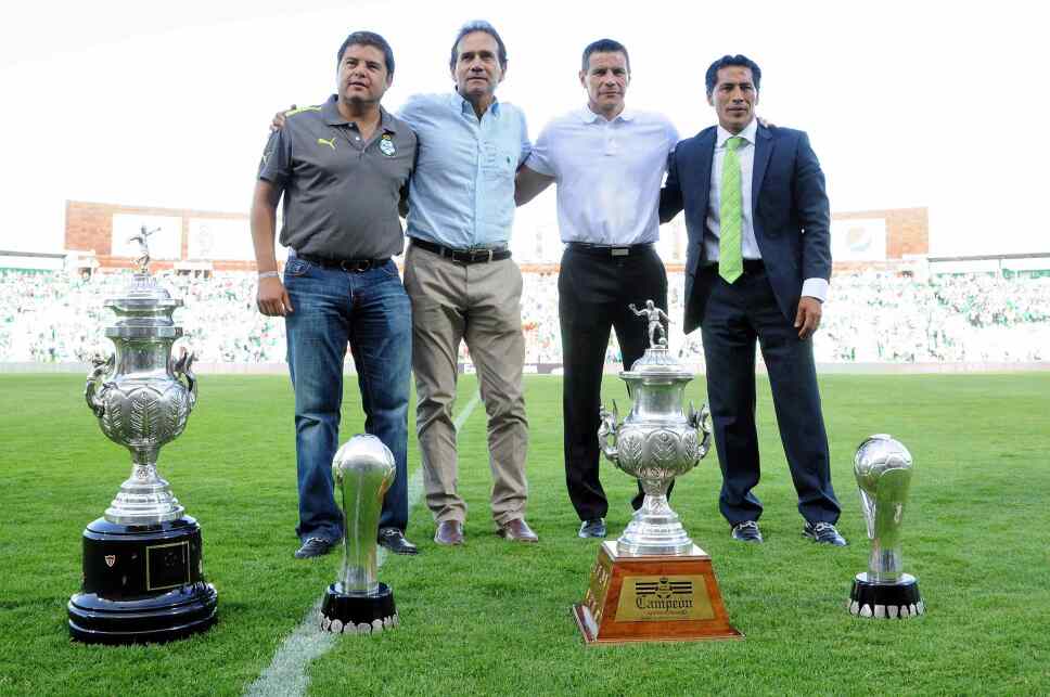 Daniel Guzmán se consagró campeón del futbol mexicano con Santos Laguna