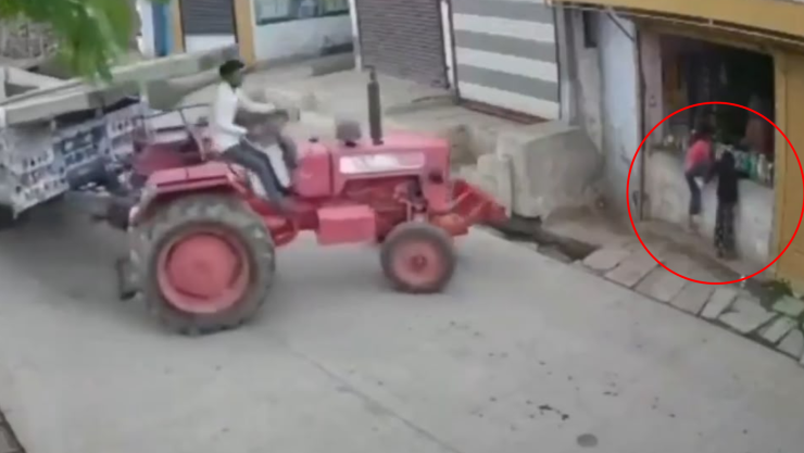 Tractor atropella a dos niños