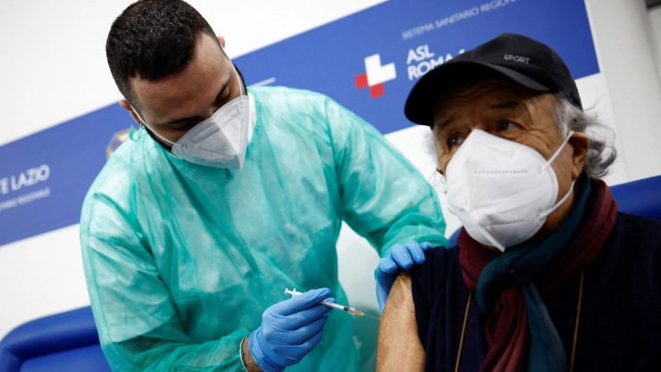 Italia vacunación obligatoria 50 años