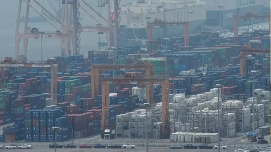 Contenedores en un puerto de Pyeongtaek, Corea del Sur.