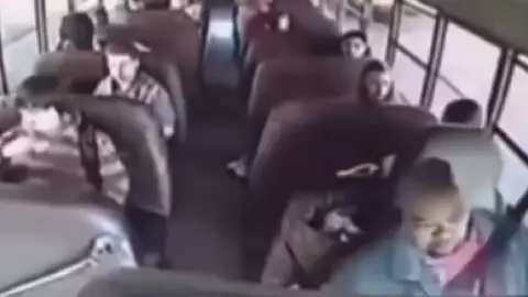 chofer de autobus escolar