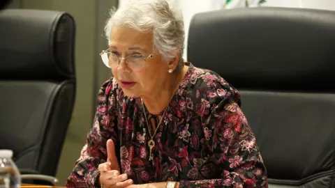 Ricardo Monreal confirma que Olga Sánchez Cordero regresa al Senado