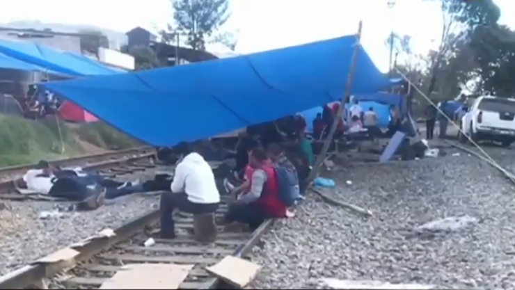 Bloqueos vías del tren Michoacán CNTE