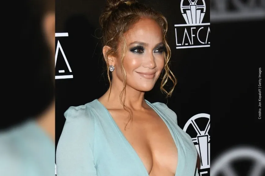 JLo con vestido azul..jpg