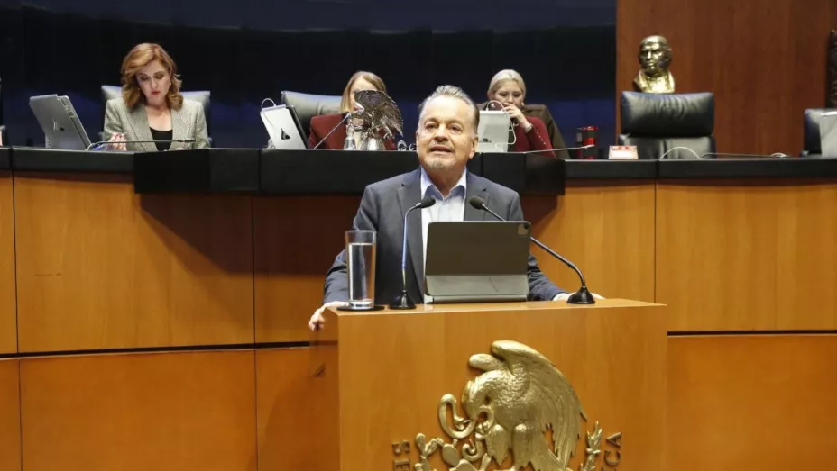 Con la ley de amparo quien pierde es el pueblo.jpg