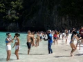 Maya Bay se encuentra en la isla de Phi Phi Leh, en el mar de Andamán.