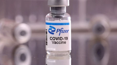 pfizer ensayo clinico vacuna omicron