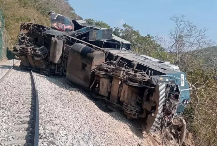 Tren con 241 pasajeros a bordo se descarrila y deja 15 personas heridas: VIDEO
