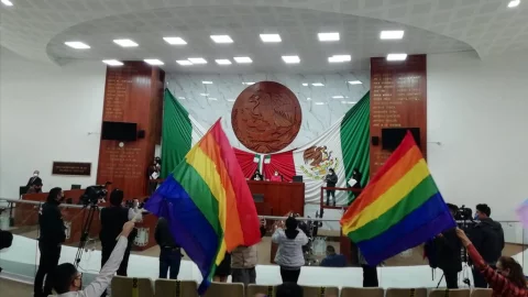 El Congreso de Tlaxcala aprobó la iniciativa del matrimonio igualitario en lo general y lo particular con 16 votos a favor y tres en contra.