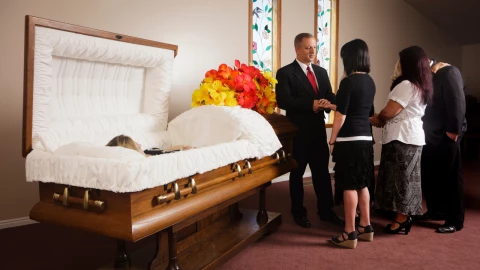 Ley Federal del Trabajo: Estos días deben darte si muere un familiar