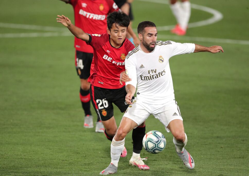 Real Madrid derrotó 2-0 al Mallorca y retomó el liderato.