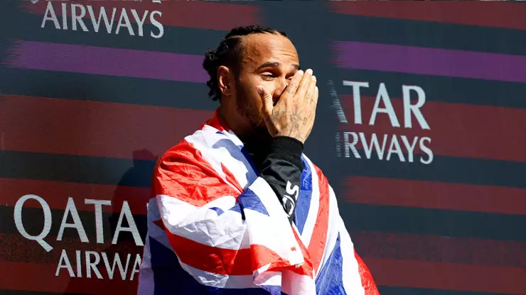 Lewis Hamilton llorando en el GP de Gran Bretaña