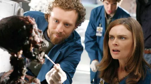 Estos son los datos que no sabías sobre la serie Bones.